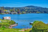 Lakeside Leisure & Devils Lake Access