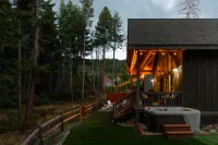 Game Room, Hot Tub and Fire Pit - Serene Forest Retreat Hotels in Cle Elum
