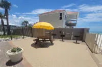 Expansive Balcony and Stunning Gulf Views - Gorgeous Beachfront Oasis Hotels in Lower Grand Lagoon