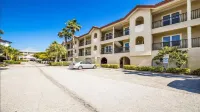 Beach Access and Heated Pools - Beautiful Coastal Oasis Hotels in Bradenton Beach