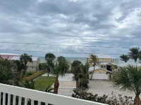 Spacious Oceanview located directly across from beach access - remodeled WIFI
