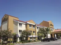 La Quinta Inn & Suites by Wyndham Dublin - Pleasanton Hotels in Dublin