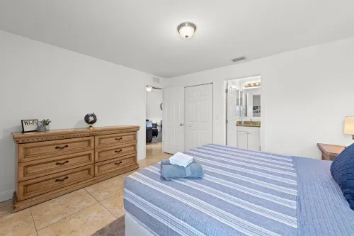 3br Duplex Near Yacht Club Beach and Downtown Cape Coral