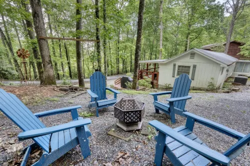 Cozy Country Cottage Just Minutes to Lake Chatuge and 15 Miles from Helen