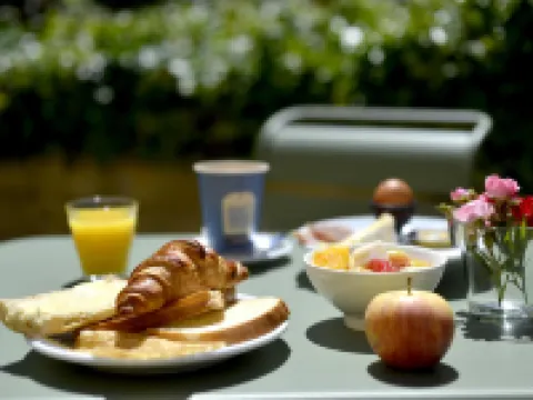 Kyriad Honfleur - la RIVIÈRE Saint Sauveur Hotels in Honfleur