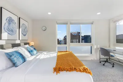 Red Maple Retreat in Leschi