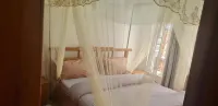 Room-Charming Room in Kayove, Rwanda - Y