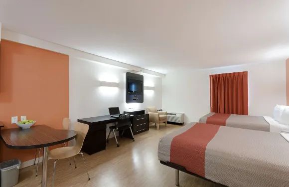 布蘭頓6號汽車旅館