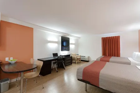 Motel 6 Brandon, MB Отели в г. Брандон