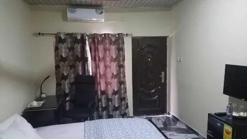 Bright Hotel & Suites - Parking