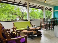 Funky Leopard Safari Lodge Bordering Yala National Park