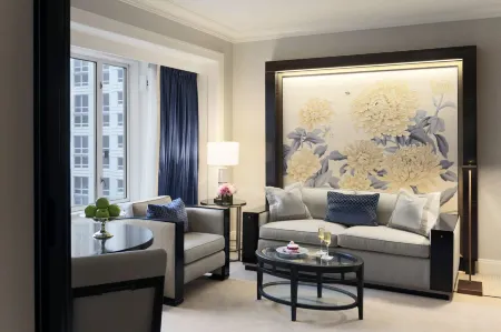 The Peninsula Chicago Отели рядом с достопримечательностью «Сити Холл»