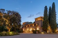 Villa di 200 m² con 9 camera(e) e 9 bagno(i) privato(i) in zona Campagna di Perugia