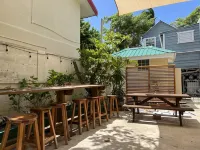One South Place Hotel Hotels near Cucumber Beach