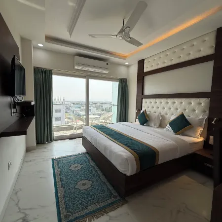 Hotel 7 Heaven