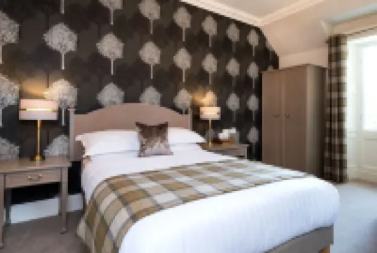 선뱅크 하우스 메트로 호텔