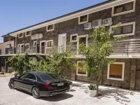 Waikiki Apartments