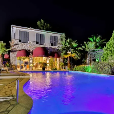 Hotel 212 Olympos