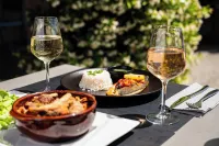 Sowell Hotels les Chevaliers Hotels in Carcassonne