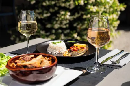 Sowell Hotels les Chevaliers Отели в г. Каркасон