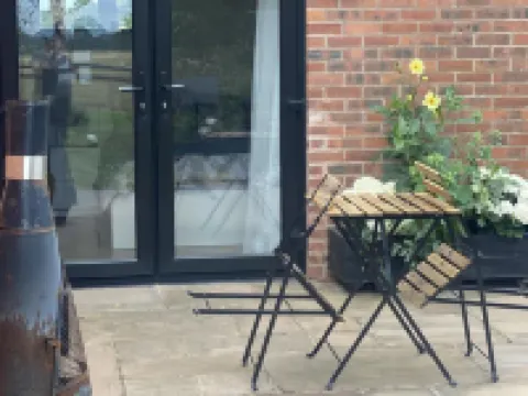 Private Room - Sleeps 2 - Private Entry - Parking Hoteles en Solihull