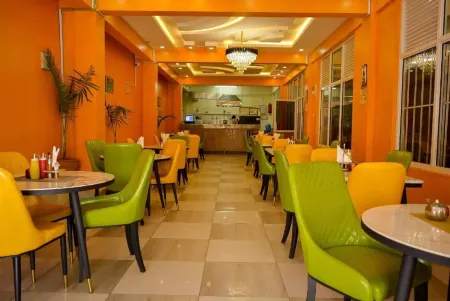 The Gific Hotel Отели в г. Эндбесс