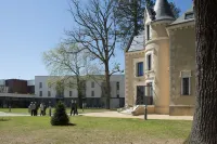 Domitys le Château des Plans Hotels in Parthenay