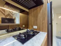 Fancy and Nice 1Br with Extra Room at Amartha View Apartment Hotels in Ngaliyan
