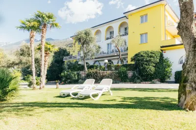 Hotel Orione - Lake Front Hotel Brenzone sul Garda 호텔