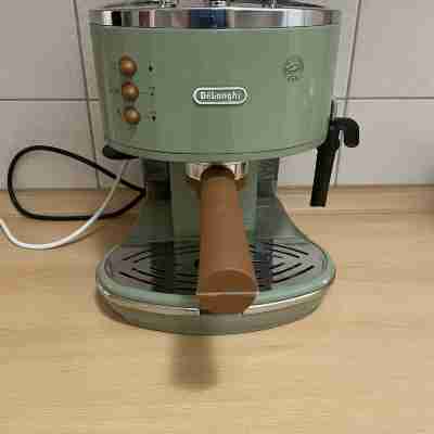 Large Modern 75m2 Flat and Free Parking Dining/Meeting Rooms