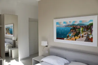 Villa Emanuel White Hotels near Piazza Lauro