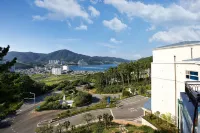 Dome Hotel Geoje - غرفة مطلة على الجبل