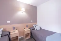 Residencia Universitaria Resa Campus del Mar - Apartemen