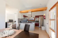 Camelot ​Holiday Homes by LIVVO