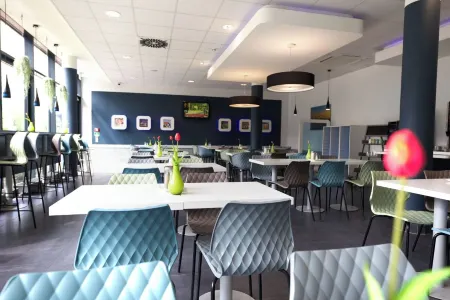 Ibis Budget Koeln Messe Отели рядом с достопримечательностью «Dom Treasury»