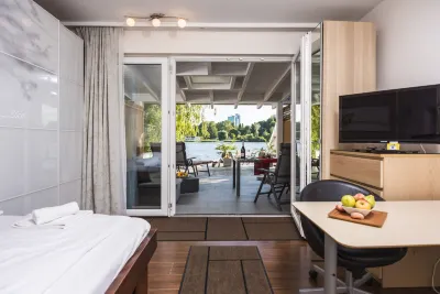 AJO Apartments - Alte Donau Waterfront - Self-Check-IN