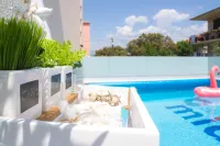 Villa Midea