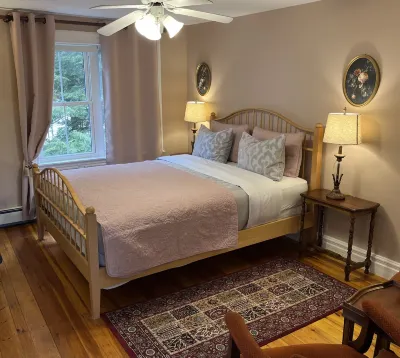 Surfside Inn Hotels in Hubbards