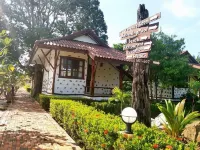 Talkoo Beach Resort Khanom Hotel dekat The Green Room Khanom
