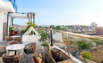Emerald Ocean Hotel