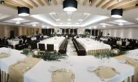 特里亞納霍斯佩迪姆酒店