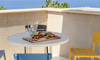 Luxurious Family Three Story House with Mamad by Sea N' Rent