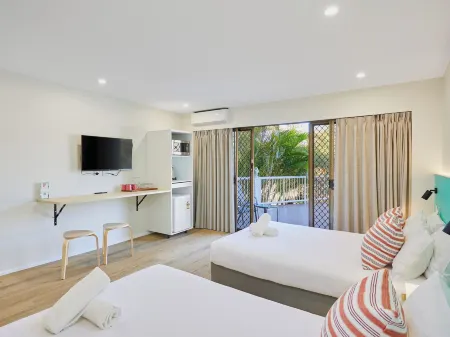 Red Star Palm Beach Отели в г. Керрамбин