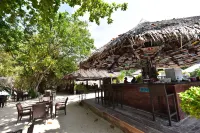 The Reef Resort - bar