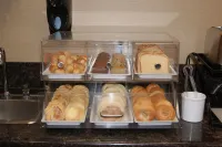 Comfort Inn & Suites Murrieta Temecula Wine Country - breakfast