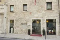 Palazzo Dei Mercanti - Dimora & Spa Hôtels à : Province of Ascoli Piceno