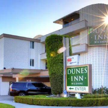 DUNES INN WILSHIRE Отели рядом с достопримечательностью «Театр Уилтерн»