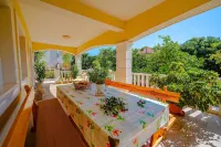 Apartments Mladenka - 3-Star