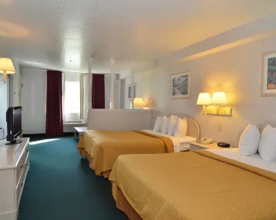Econo Lodge Downtown South Hotels near Texas A&M University-San Antonio