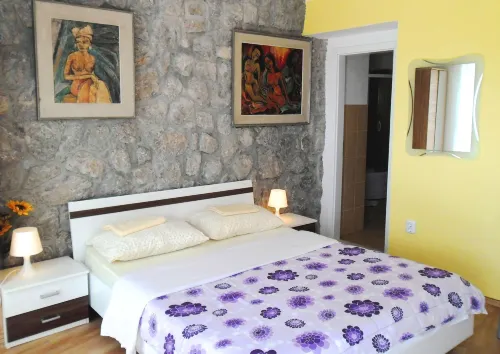 Apartments Kestenovi Dvori Hotels in Ičići